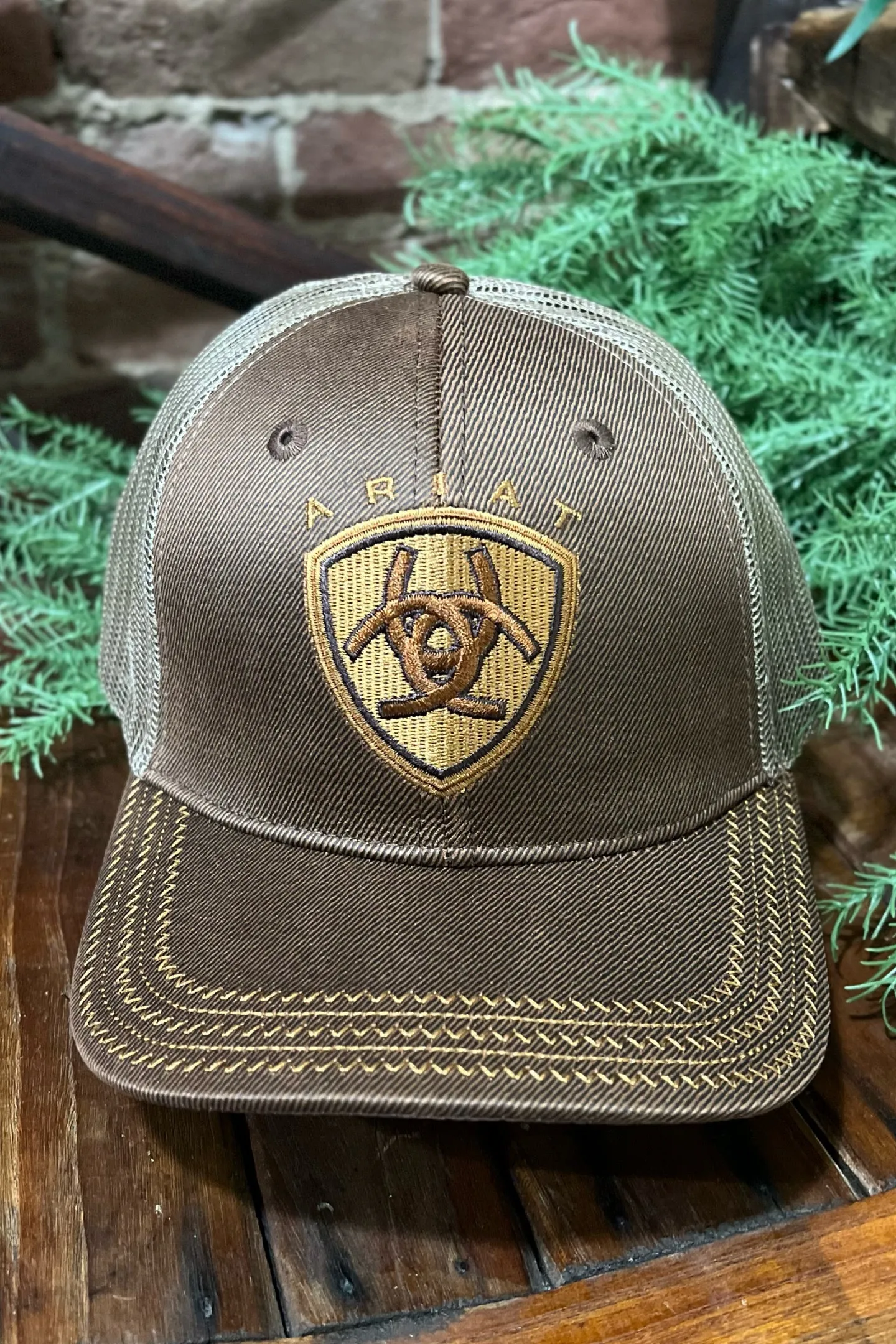 Ariat Men's Brown Mesh Oilskin Cap
