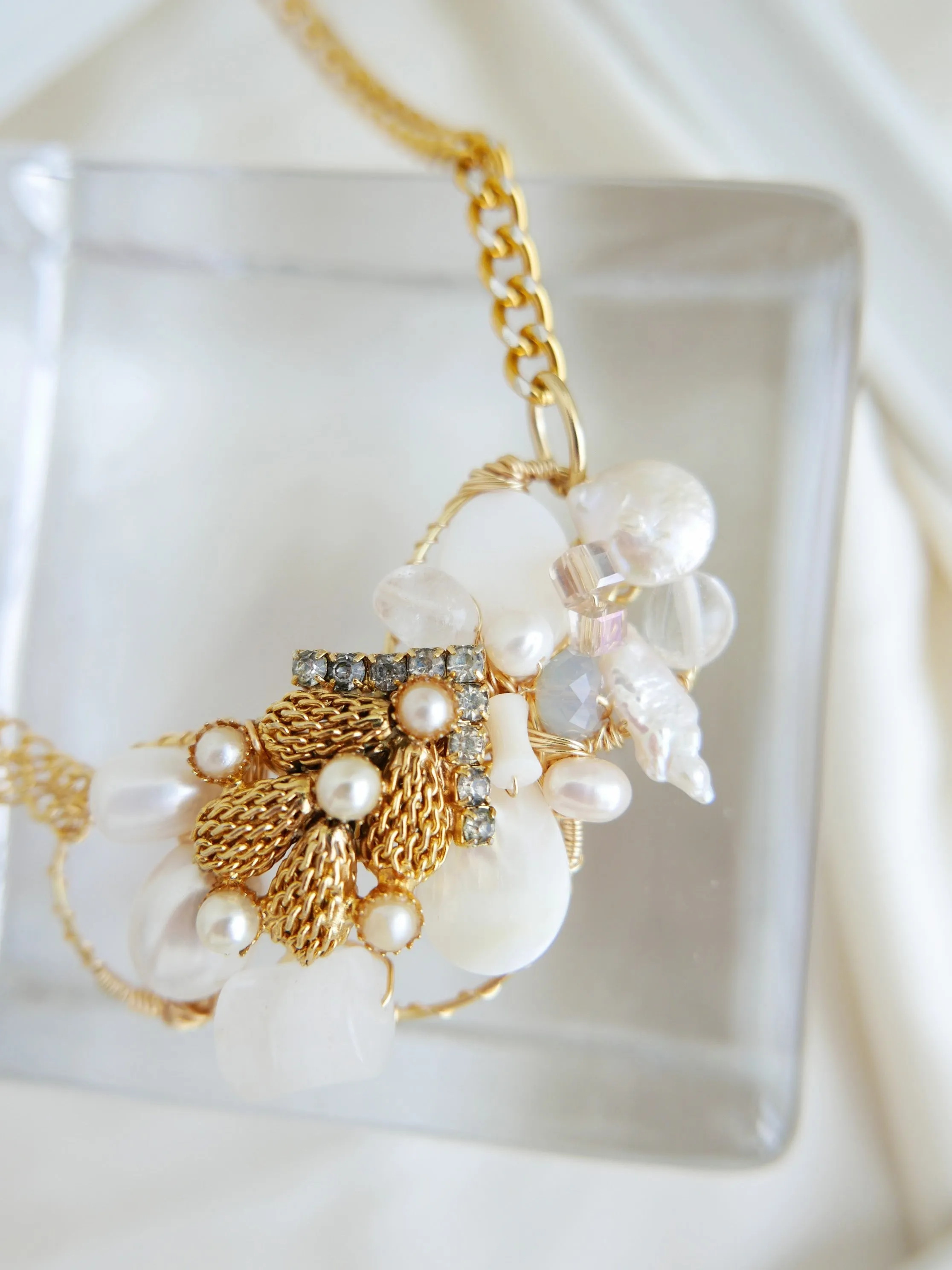 Be Still - Vintage (Necklace)