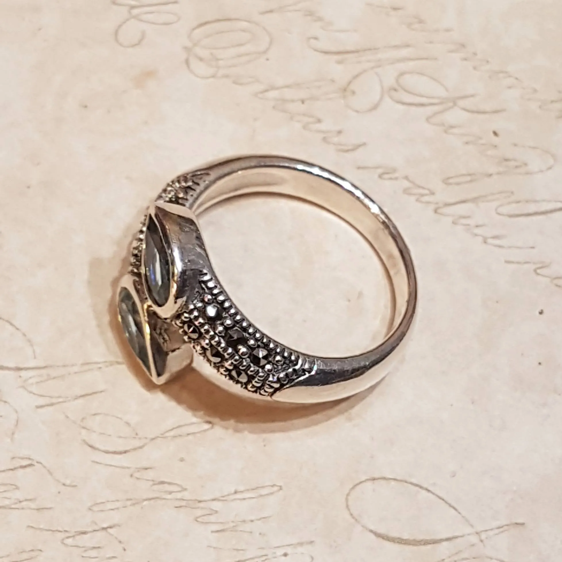 Blue topaz duo ring in silver with Marcasite