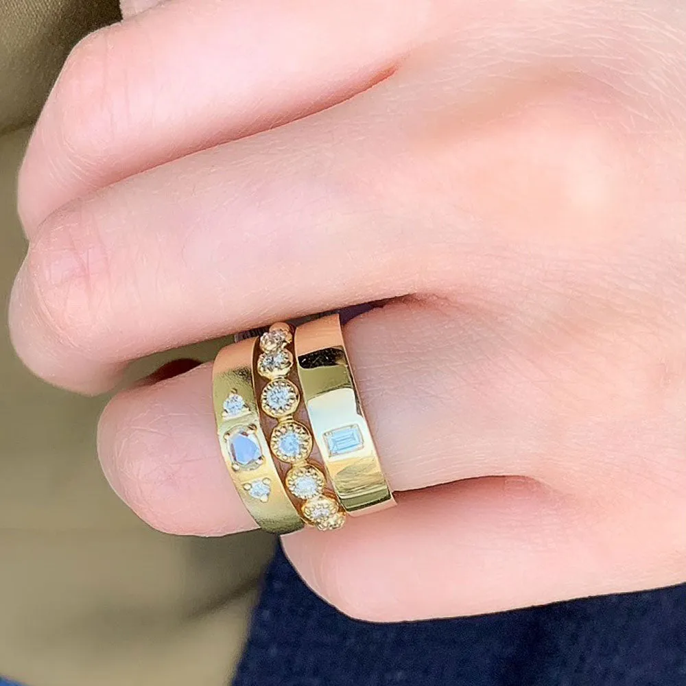 Brushed Wide Band With Triple Diamonds