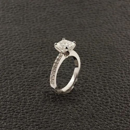 Cushion & Round Diamond Engagement Ring