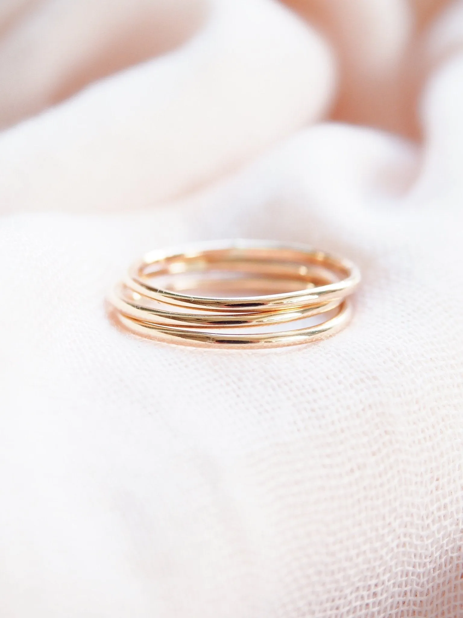 Dainty Smooth Gold Stack Ring - Kaipo