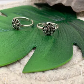 Flower Power Toe Ring