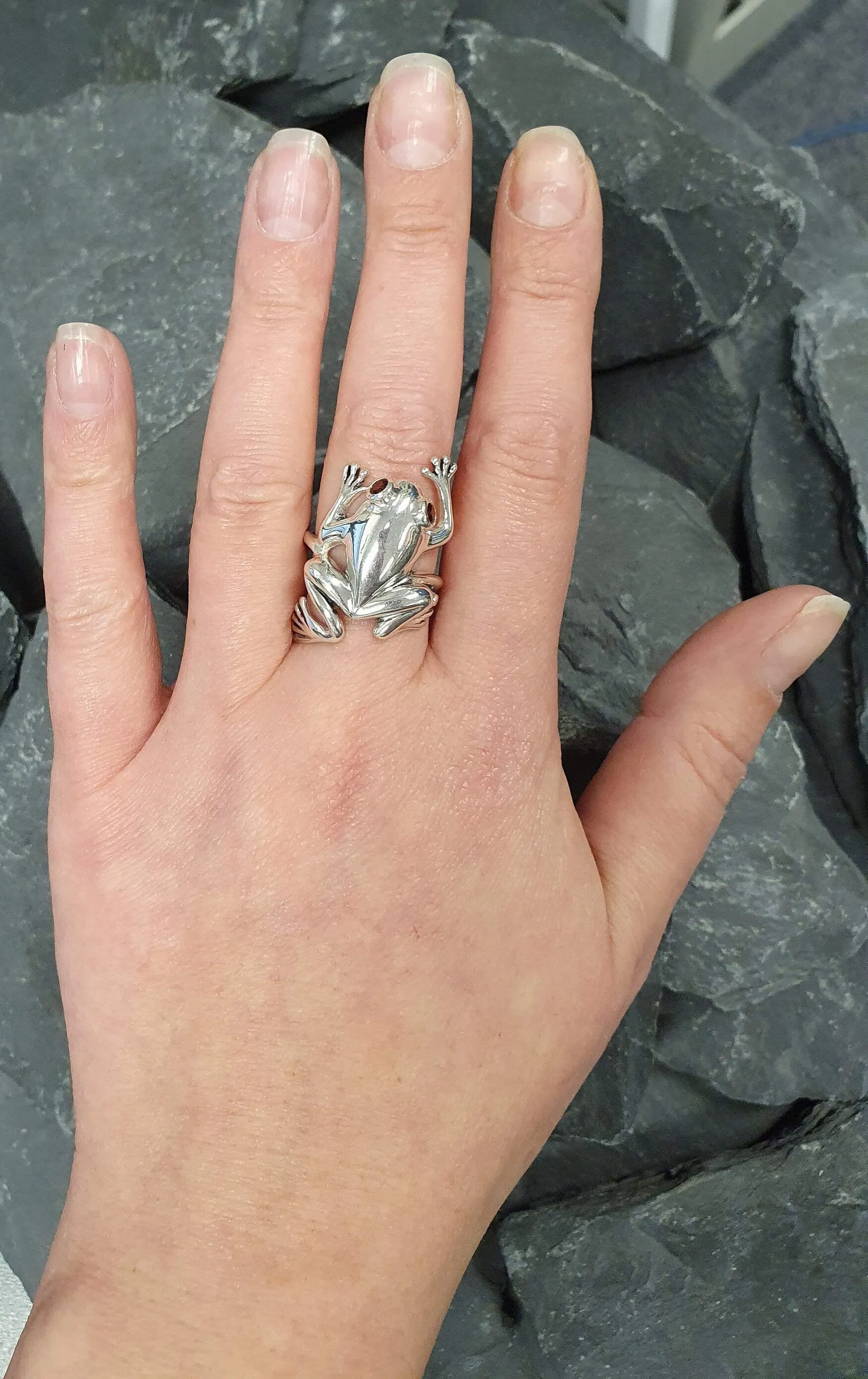 Frog Silver Ring - Garnet Statement Ring - Long Frog Ring