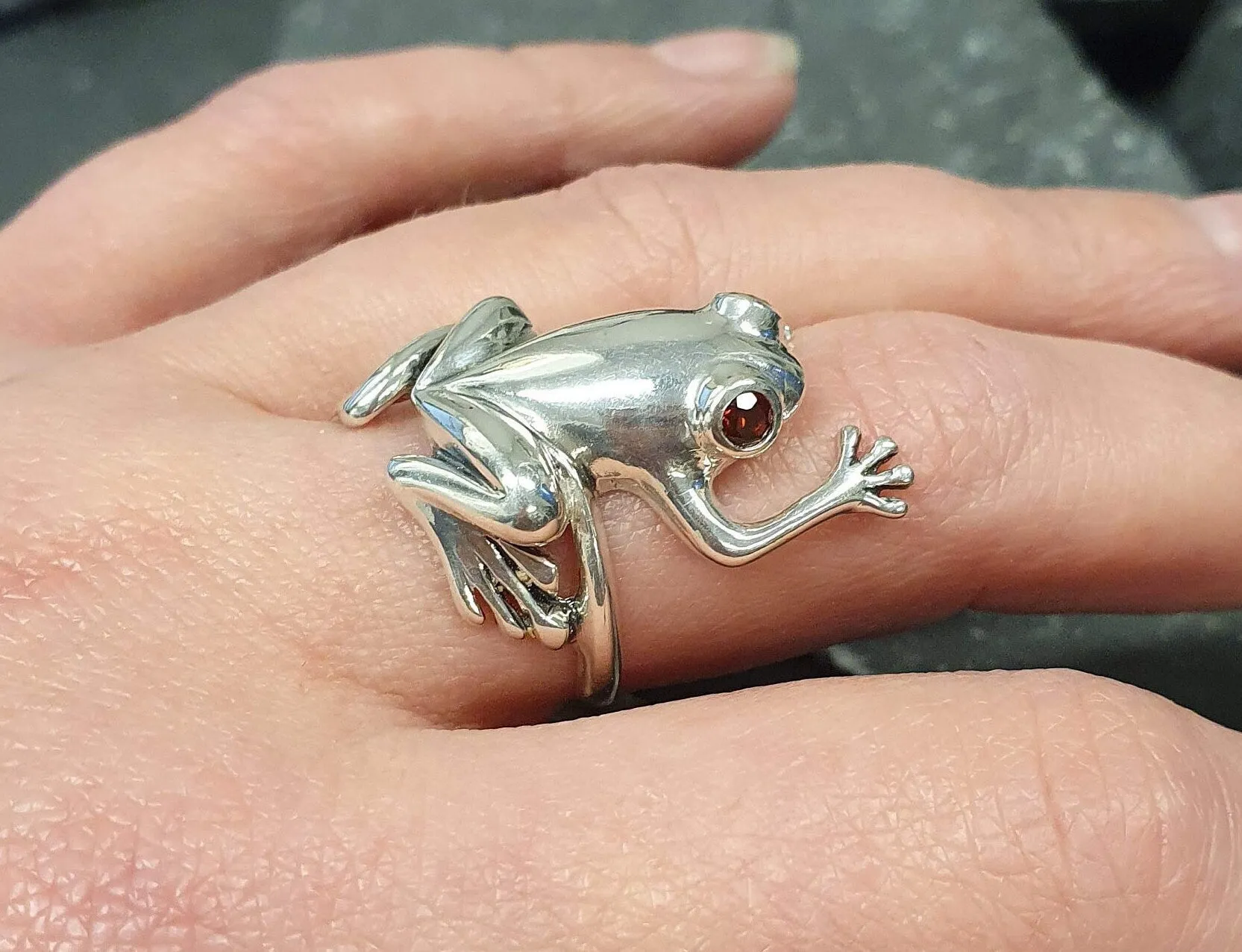 Frog Silver Ring - Garnet Statement Ring - Long Frog Ring