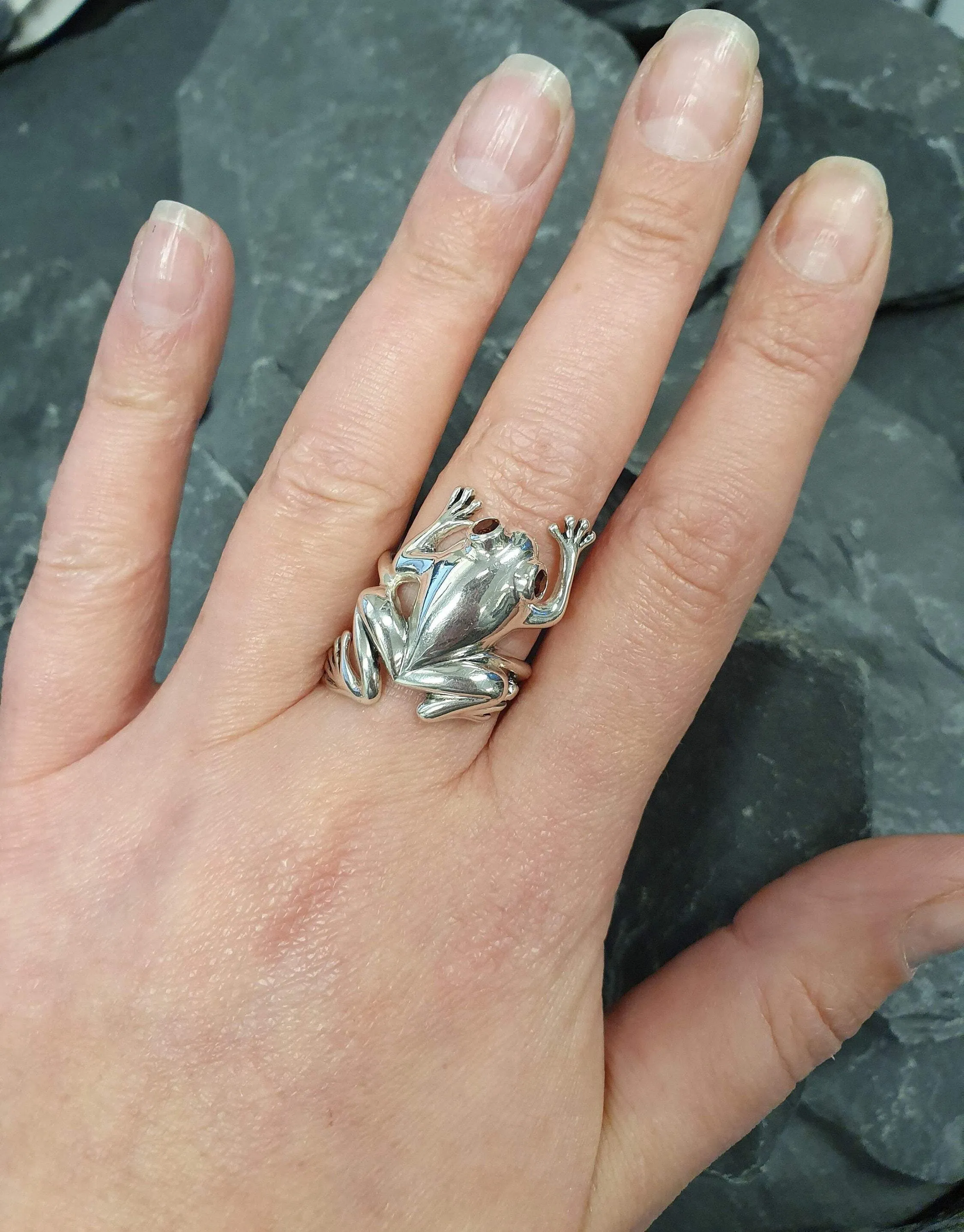 Frog Silver Ring - Garnet Statement Ring - Long Frog Ring