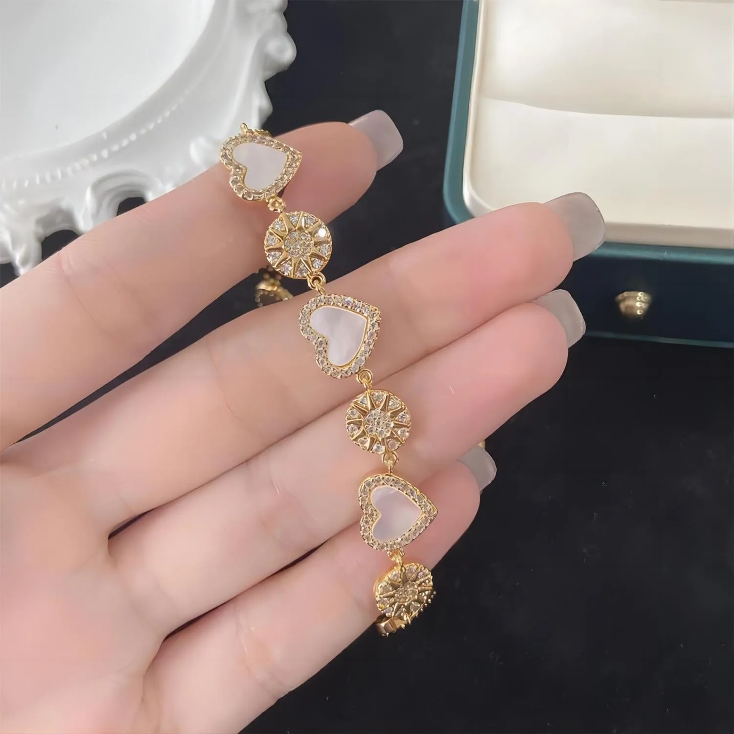 Gold Natural Pearl Shell Heart Bracelet