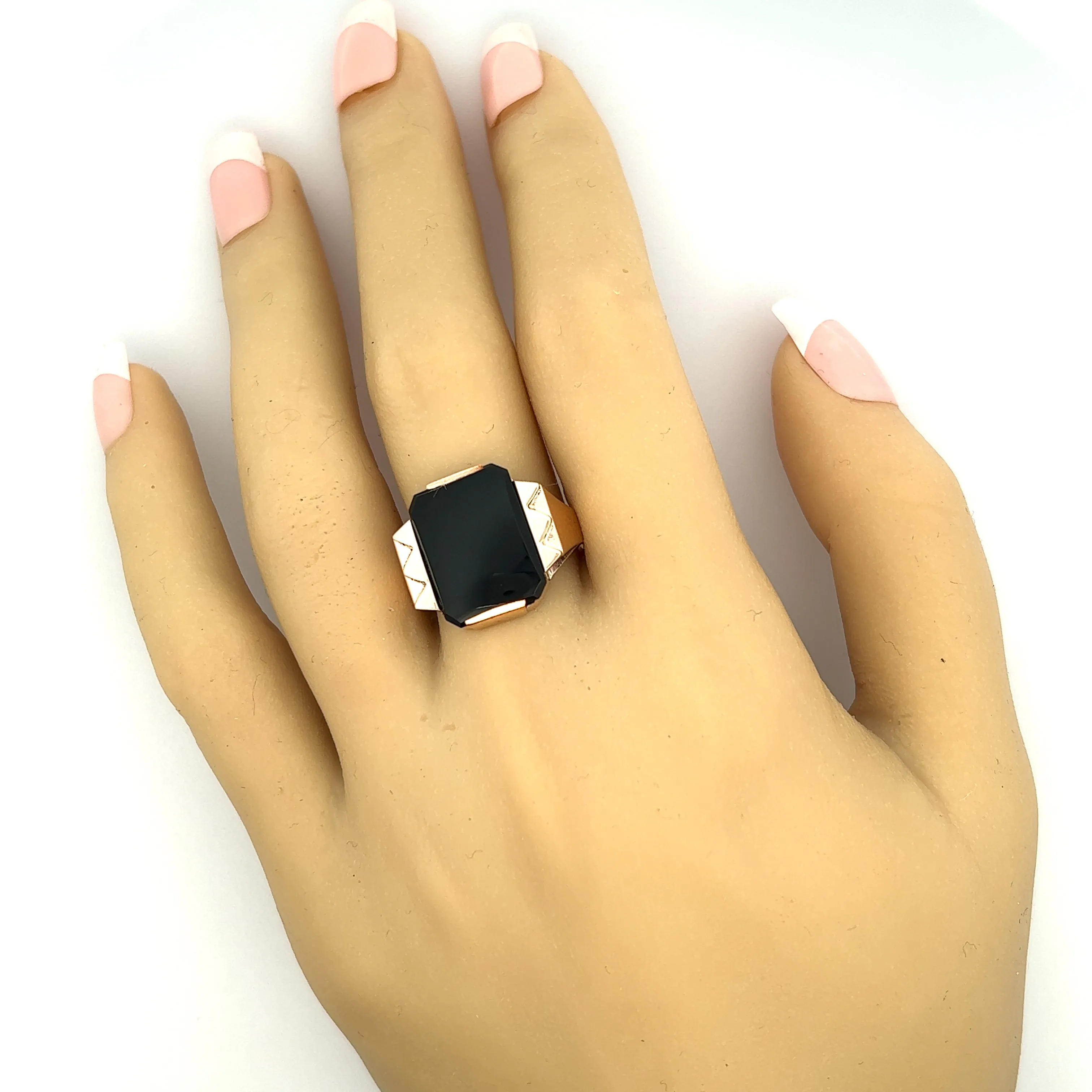 Onyx 9ct Yellow Gold Signet Ring