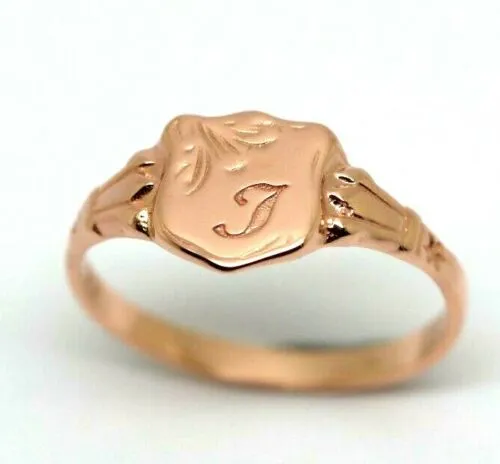 Size M, 9ct 9kt Yellow, Rose or White Gold Shield Signet Ring   Engraving of one initial