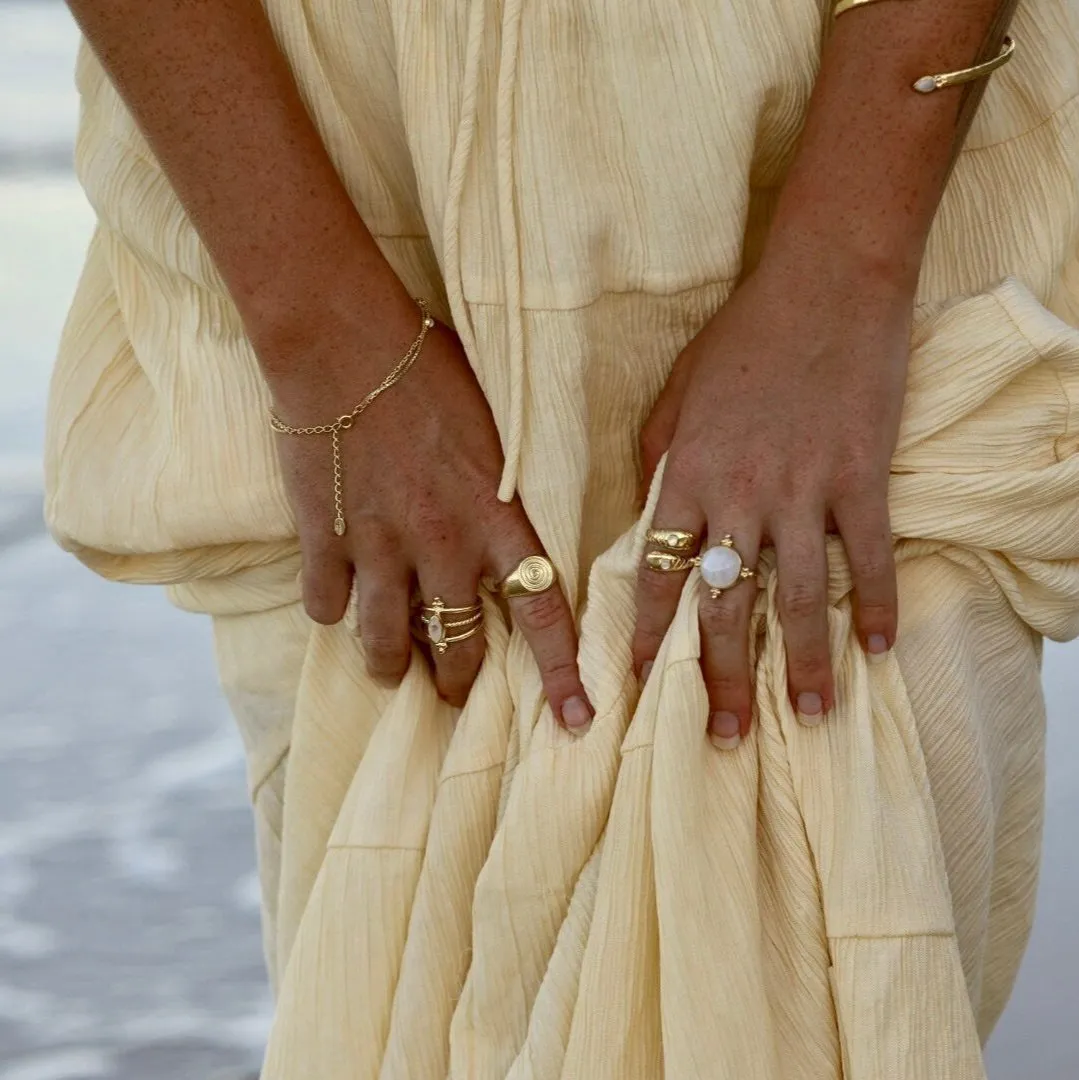 Swirl Gold Ring