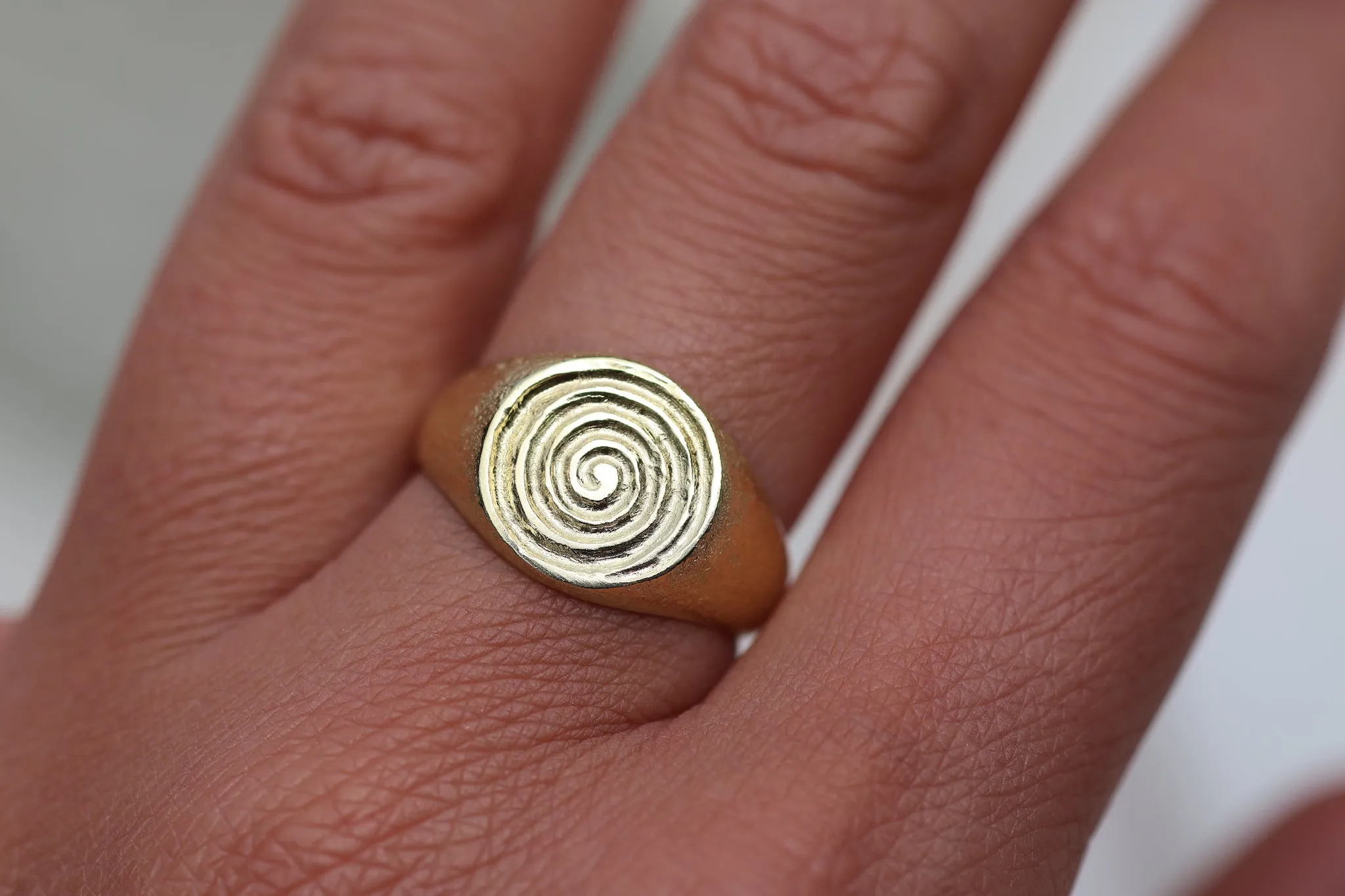 Swirl Gold Ring