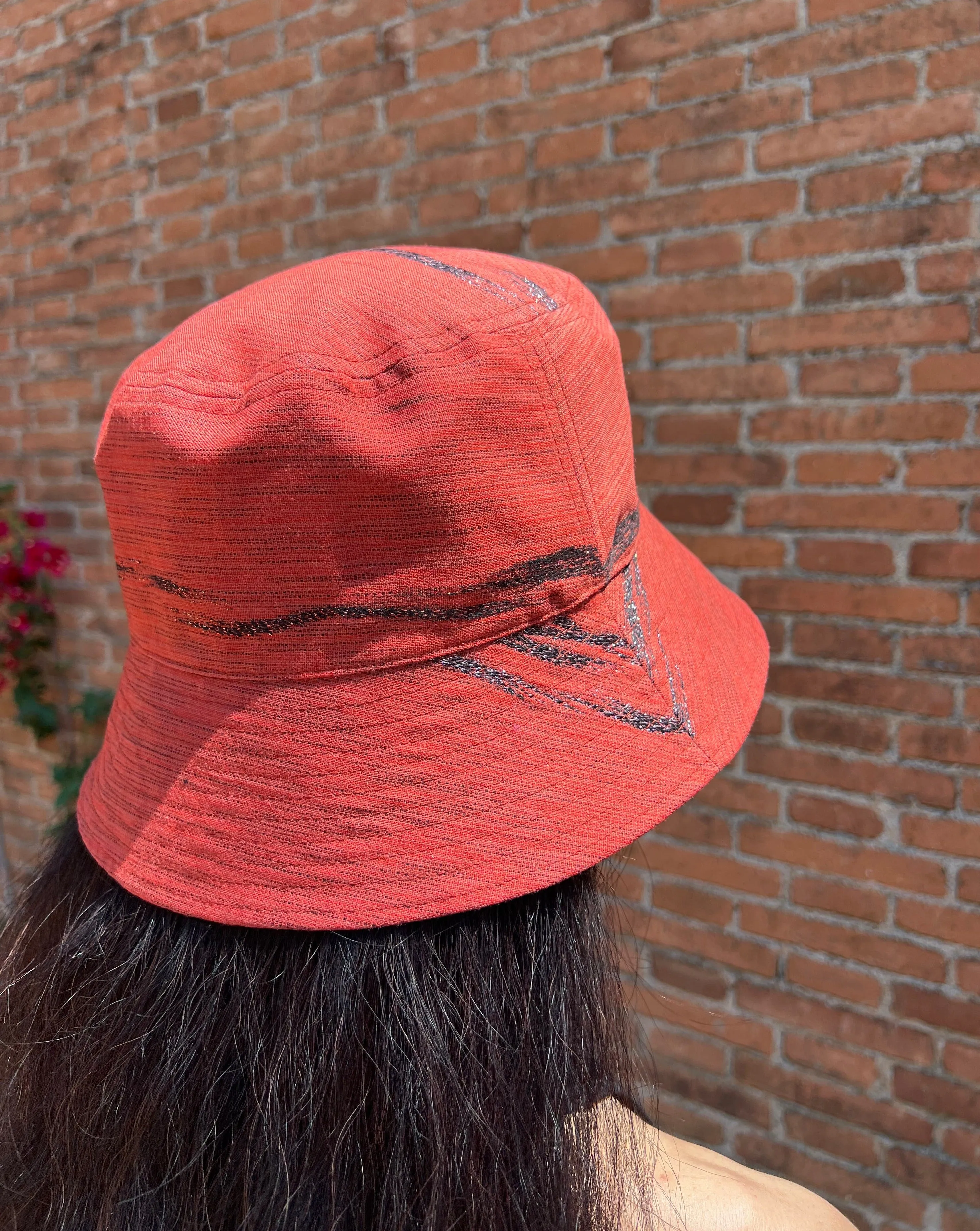 UPCYCLED KIMONO BUCKET HAT・STRIPE AKA ストライプ 赤