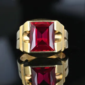 Vintage Gold Mens 7.5 CTW Ruby Signet Ring