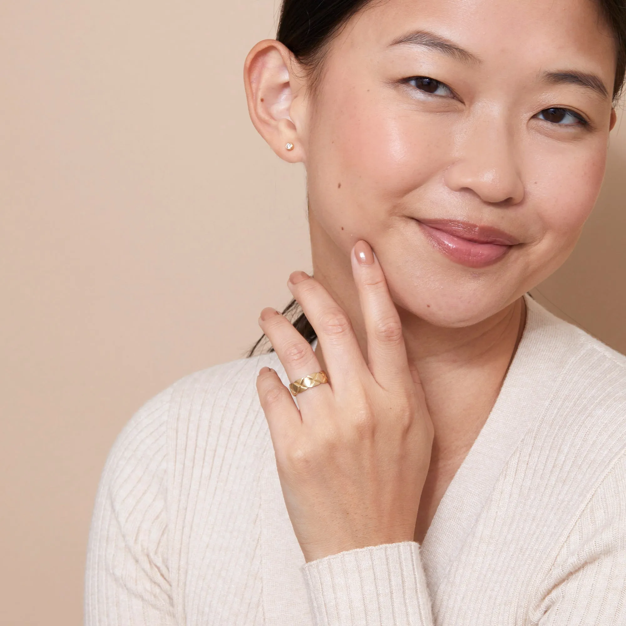 X-Pattern Ring, Rivka