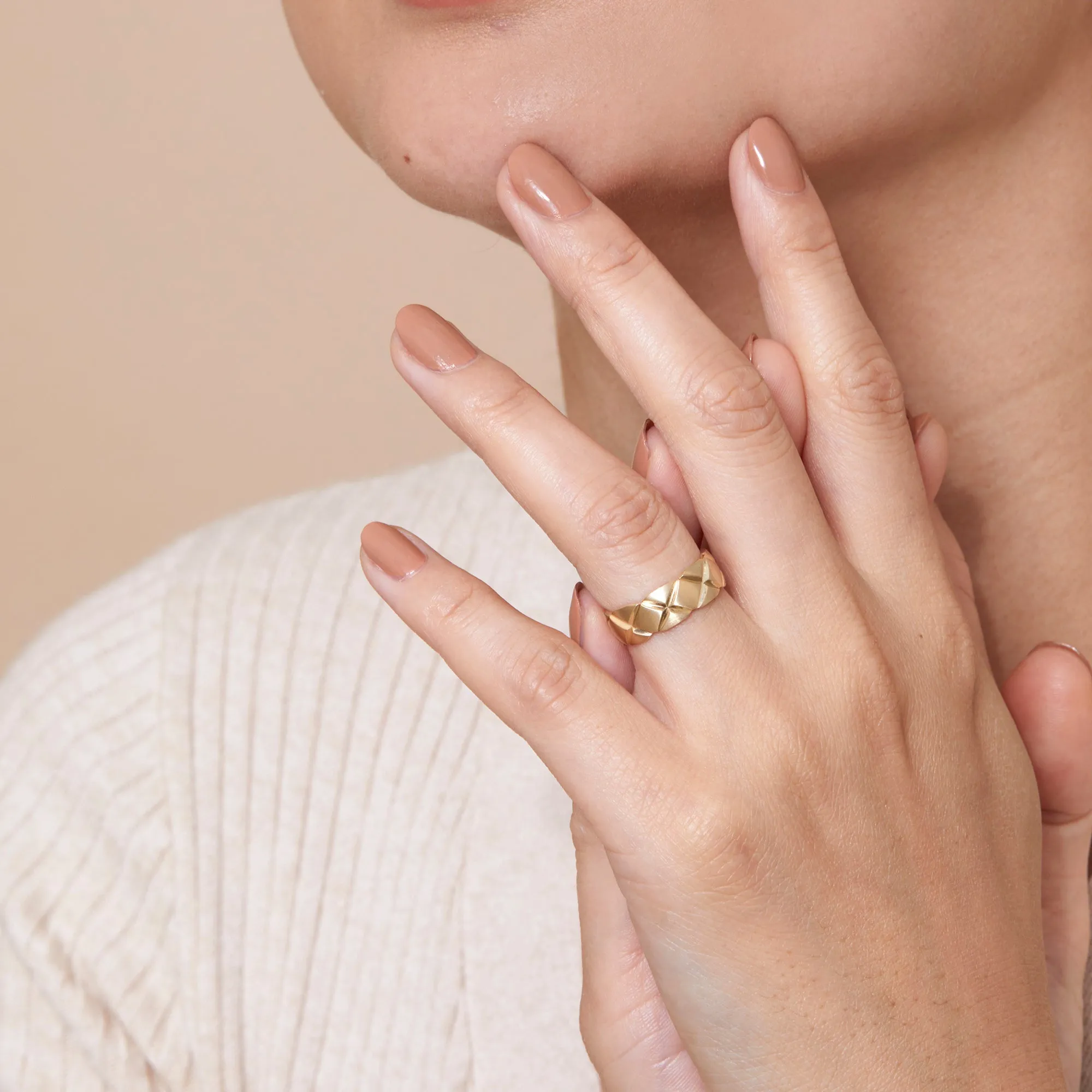 X-Pattern Ring, Rivka